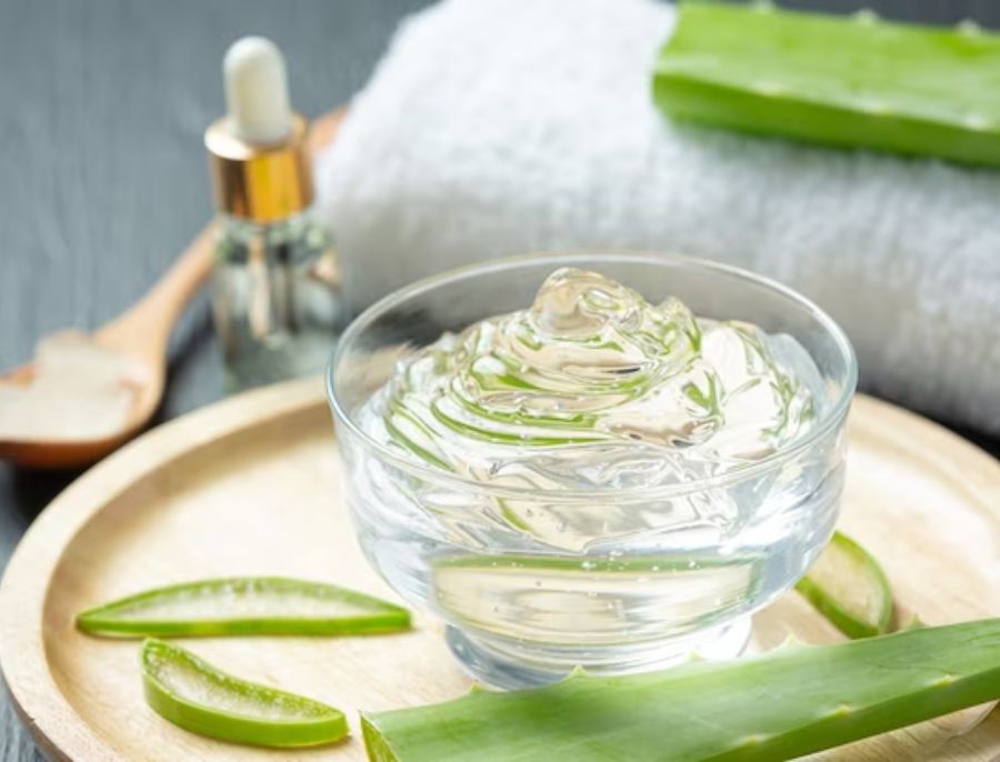 How To Use Aloe Vera Gel On Face At Night? It's Benefits On Skin – Sadhev