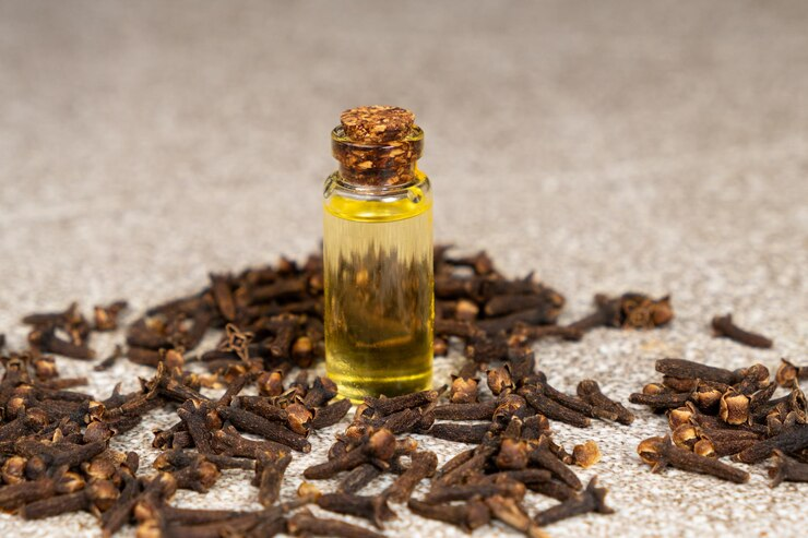 Unlocking The Benefits Of Clove Oil For Healthy Hair