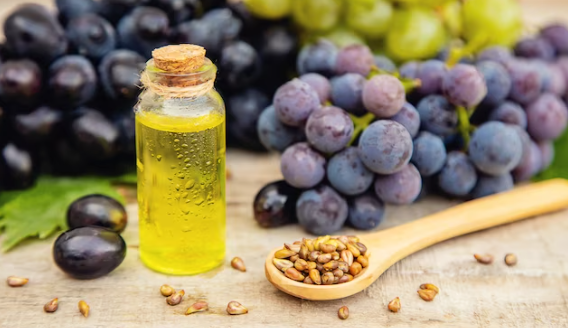 5 Benefits of Grapeseed Oil For Skin & How To Use It?